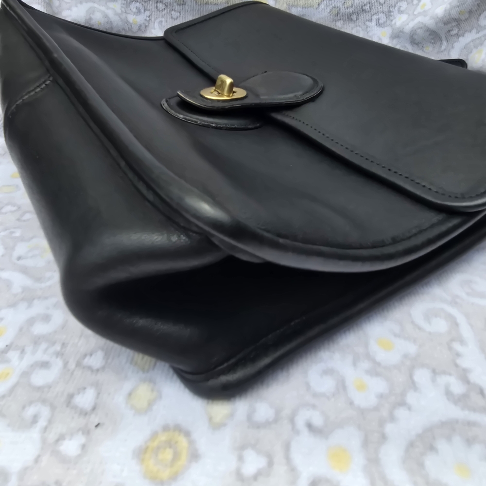 Vintage COACH WILLIS BLACK GLOVETANNED LEATHER HANDBAG #9927 - Picture 15 of 16